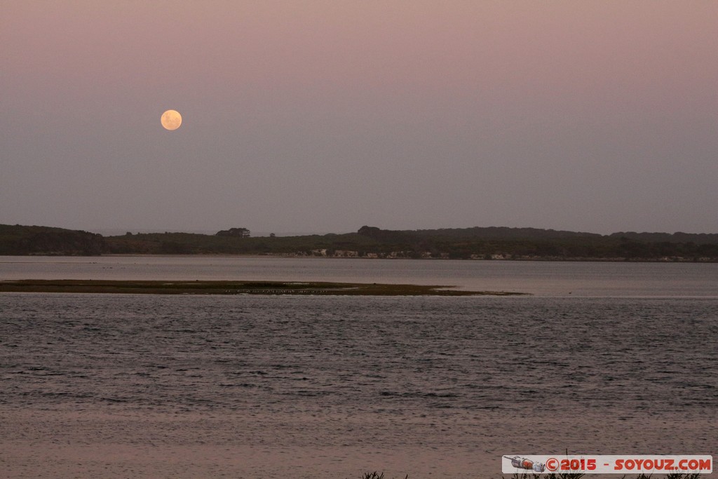 Kangaroo Island - Pelican Lagoon - Dusk and moon
Mots-clés: AUS Australie Ballast Head geo:lat=-35.81398195 geo:lon=137.74342011 geotagged Muston South Australia Kangaroo Island Pelican Lagoon Lune