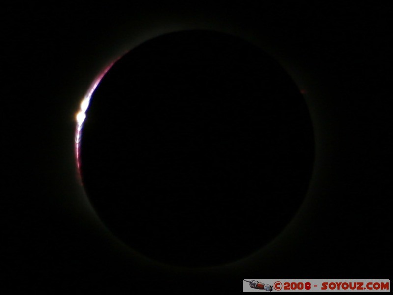 Eclipse de Soleil 2008 - Grains de Baily
Mots-clés: Eclipse Astronomie