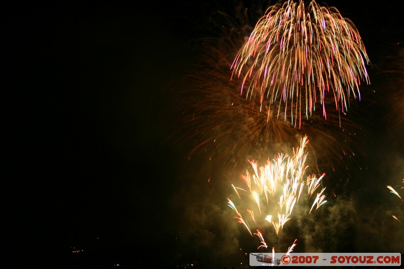 Fête du Lac - Annecy
Mots-clés: FÃªte du Lac Feux d'artifice