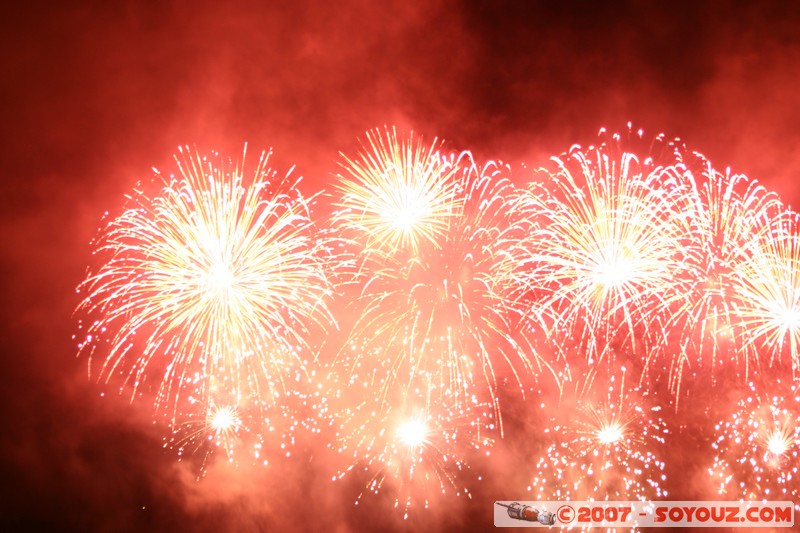 Fête du Lac - Annecy
Mots-clés: FÃªte du Lac Feux d'artifice