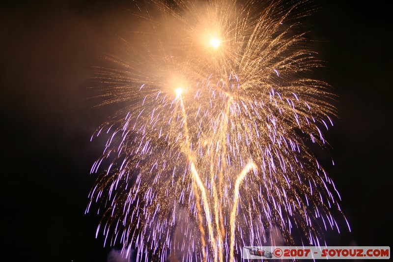 Fête du Lac - Annecy
Mots-clés: FÃªte du Lac Feux d'artifice