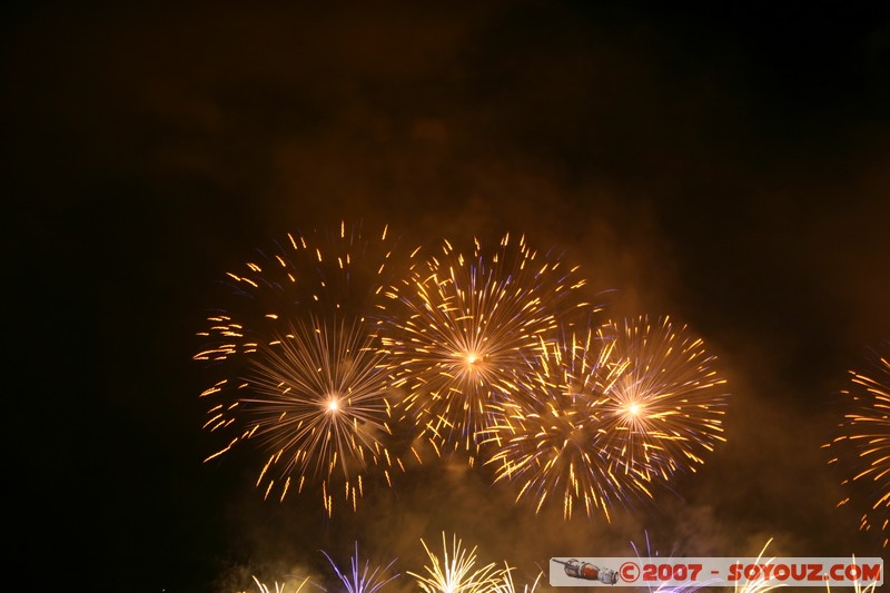 Fête du Lac - Annecy
Mots-clés: FÃªte du Lac Feux d'artifice