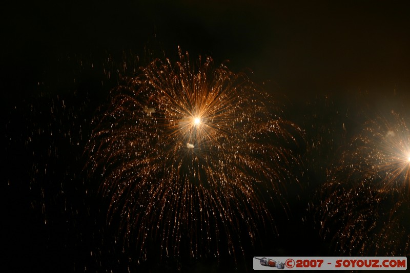 Fête du Lac - Annecy
Mots-clés: FÃªte du Lac Feux d'artifice