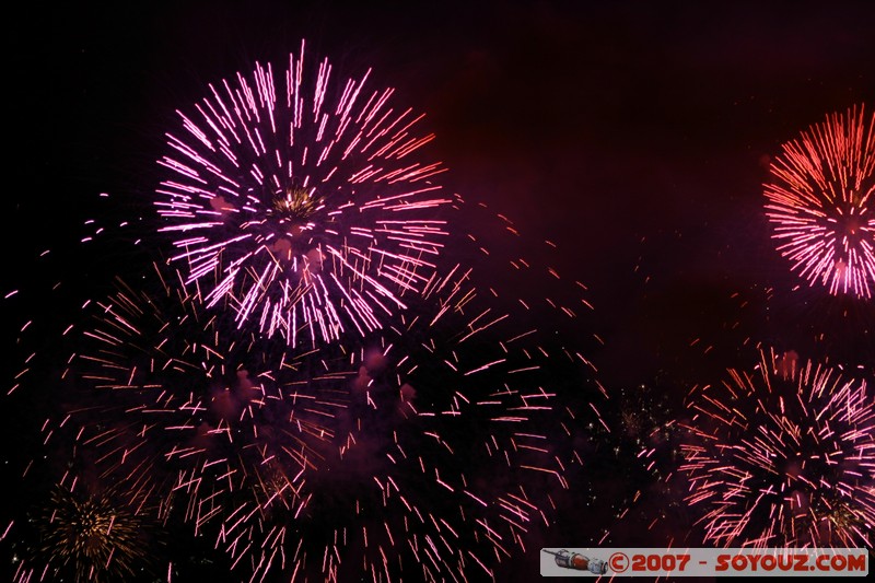 Fête du Lac - Annecy
Mots-clés: FÃªte du Lac Feux d'artifice