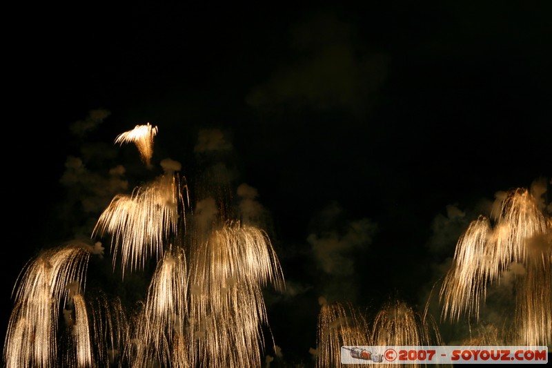 Fête du Lac - Annecy
Mots-clés: FÃªte du Lac Feux d'artifice