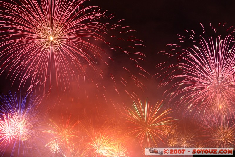 Fête du Lac - Annecy
Mots-clés: FÃªte du Lac Feux d'artifice