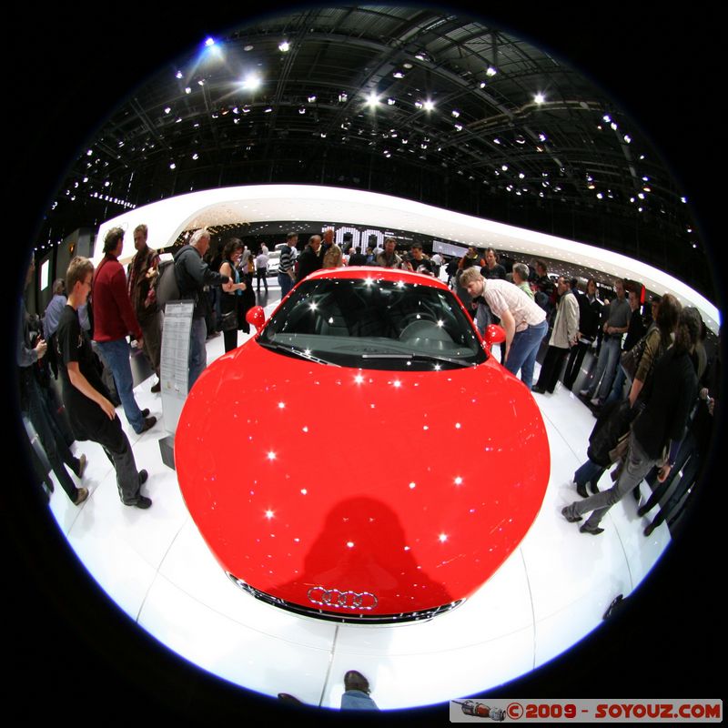 Salon Auto de Geneve 2009 - Audi R8 5.2 quattro
Mots-clés: voiture Fish eye Audi vehicule