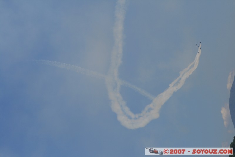 Patrouille Breitling
Mots-clés: meeting aÃ©rien avion voltige aÃ©rienne patrouille