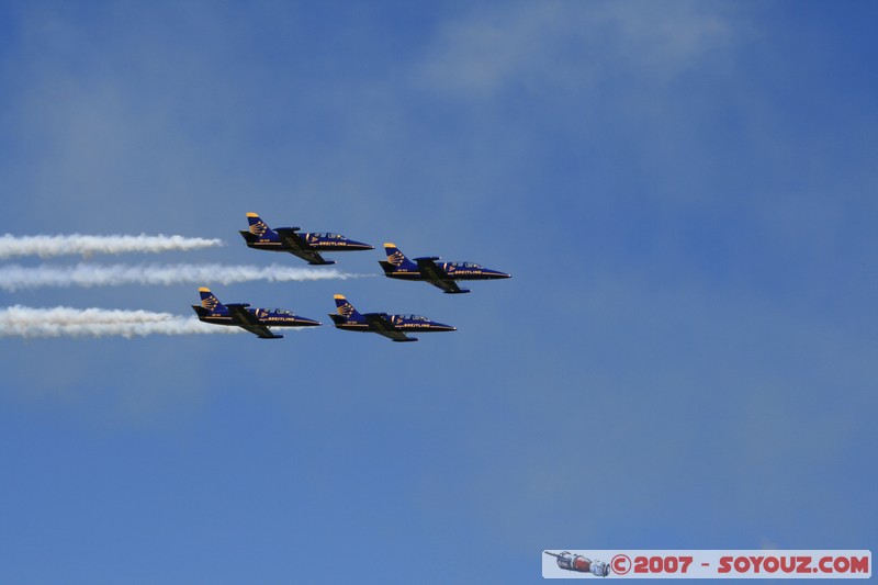 Patrouille Breitling
Mots-clés: meeting aÃ©rien avion voltige aÃ©rienne patrouille