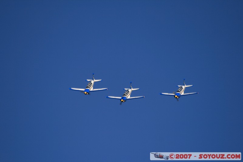 Patrouille Cartouche Dorée
Mots-clés: meeting aÃ©rien avion voltige aÃ©rienne patrouille