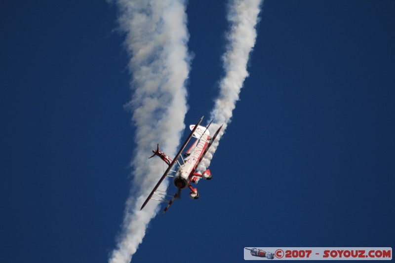 Team Guinot
Mots-clés: meeting aÃ©rien avion voltige aÃ©rienne