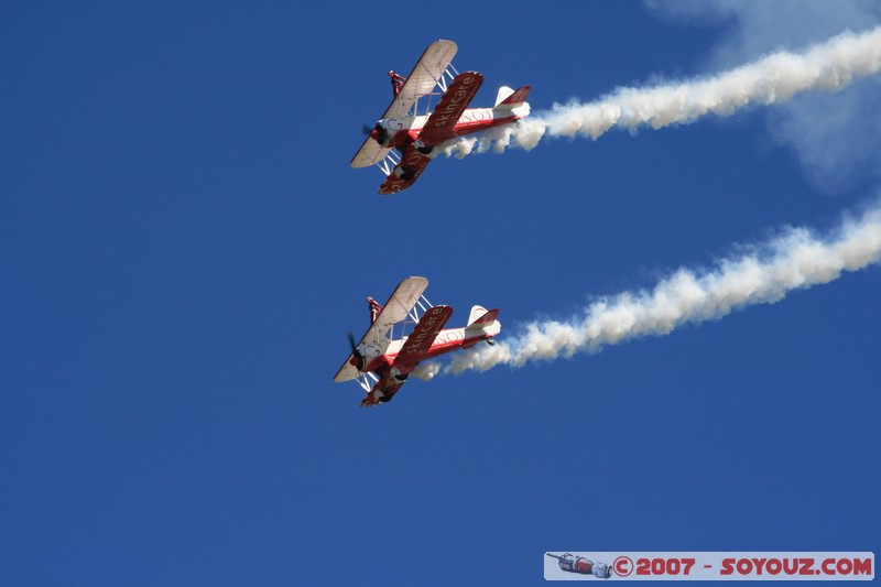 Team Guinot
Mots-clés: meeting aÃ©rien avion voltige aÃ©rienne