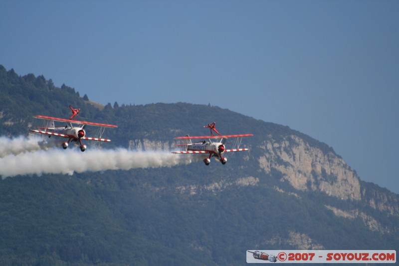 Team Guinot
Mots-clés: meeting aÃ©rien avion voltige aÃ©rienne