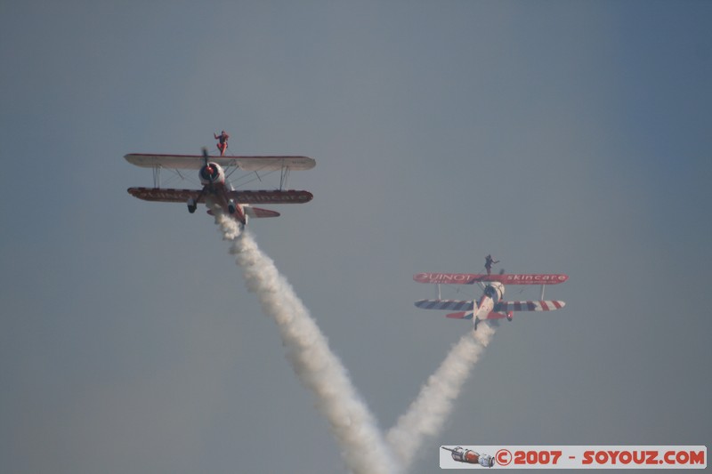 Team Guinot
Mots-clés: meeting aÃ©rien avion voltige aÃ©rienne