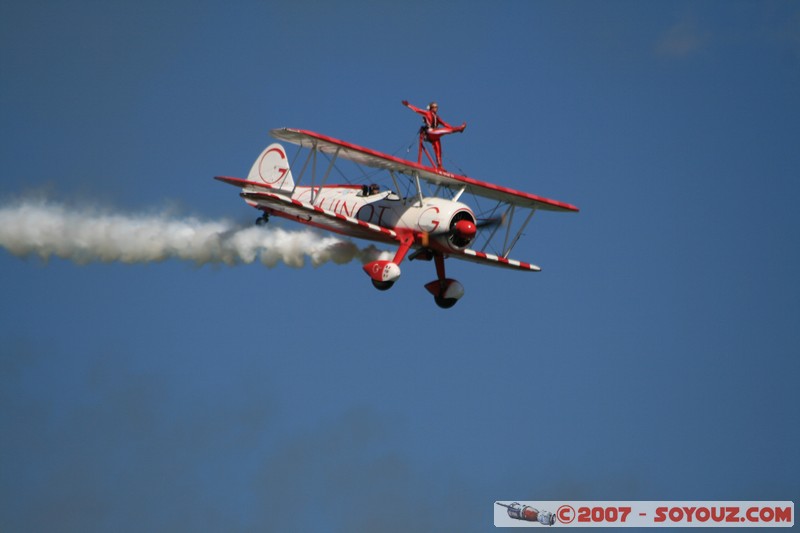 Team Guinot
Mots-clés: meeting aÃ©rien avion voltige aÃ©rienne