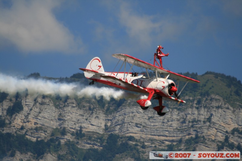 Team Guinot
Mots-clés: meeting aÃ©rien avion voltige aÃ©rienne