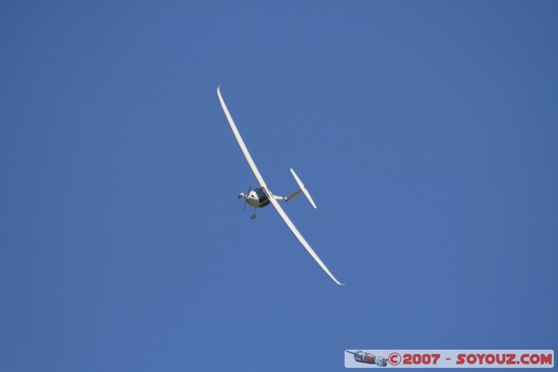 UlmZen
Mots-clés: meeting aÃ©rien avion voltige aÃ©rienne