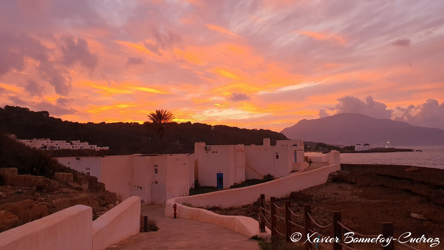 Tipaza - Coucher de Soleil
Mots-clés: Algérie Douar Hadid DZA geo:lat=36.59326137 geo:lon=2.47932136 geotagged Tipasa Tipaza DZ sunset Mer Complexe touristique CET