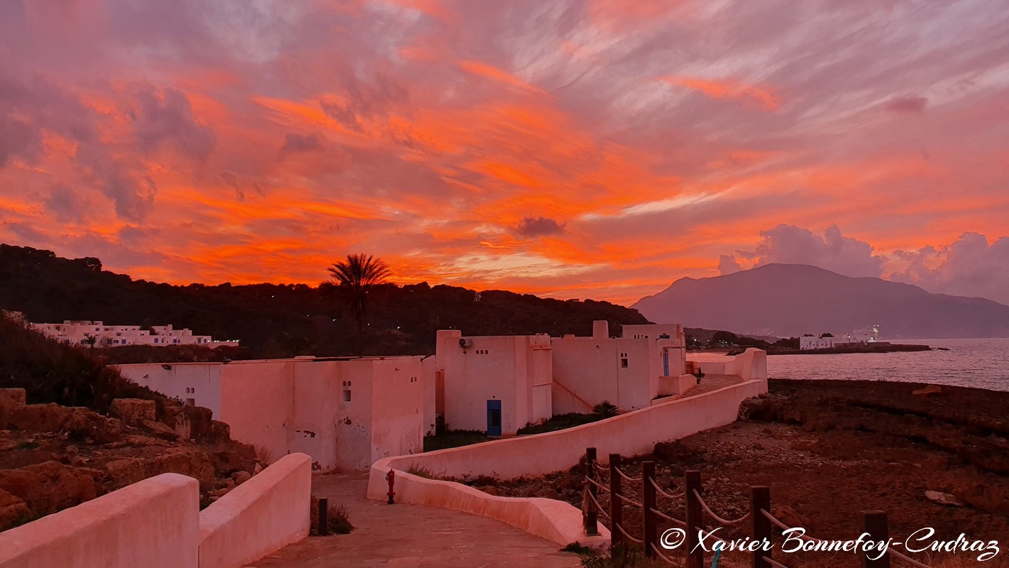 Tipaza - Coucher de Soleil
Mots-clés: Algérie Douar Hadid DZA geo:lat=36.59326137 geo:lon=2.47931600 geotagged Tipasa Tipaza DZ sunset Mer Complexe touristique CET