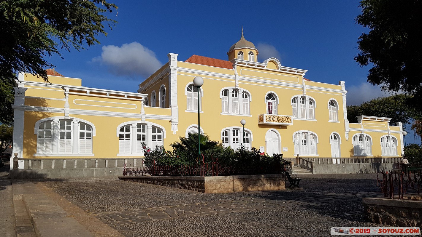 Sao Vicente - Mindelo - Liceu Velho
Mots-clés: Sao Vicente Mindelo Liceu Velho