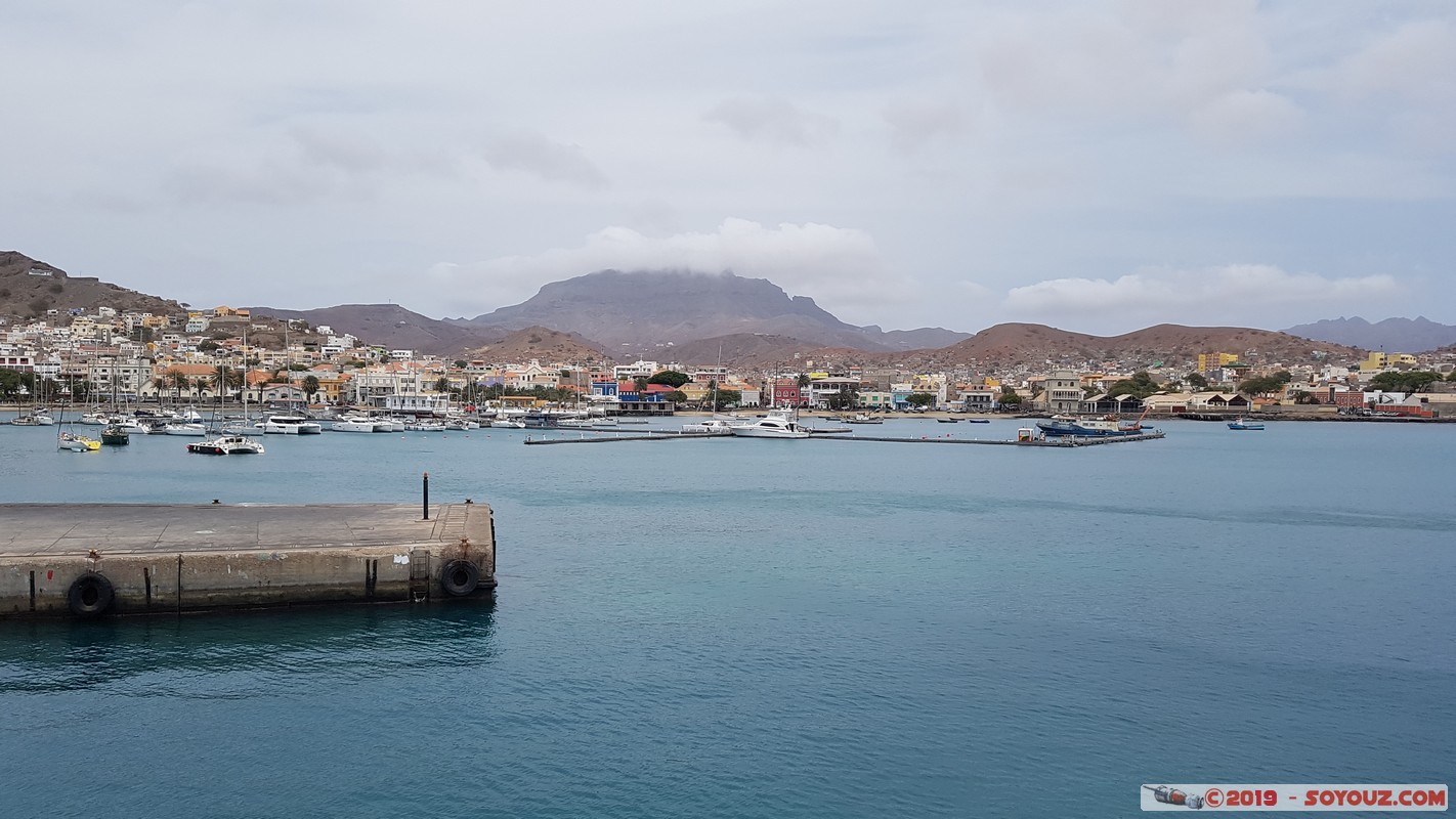 Sao Vicente - Porto do Mindelo
Mots-clés: Alto Sao Nicolau Cap-Vert CPV geo:lat=16.88707732 geo:lon=-24.99388889 geotagged Sao Vicente Baia do Porto Grande Mer Port Mindelo