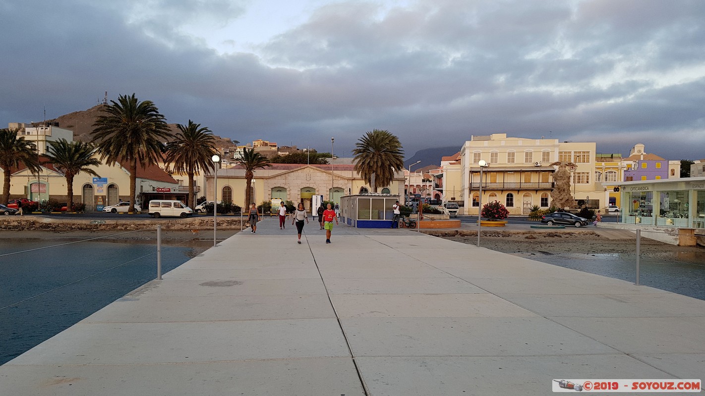 Sao Vicente - Mindelo - Marina Floating Bar
Mots-clés: Sao Vicente Mindelo Marina Floating Bar