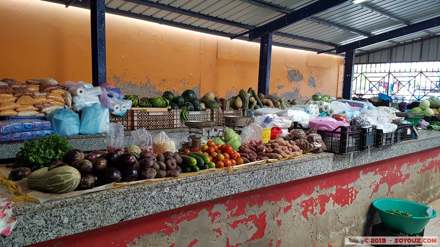 Sao Vicente - Mindelo - Mercado de Vegetais
Mots-clés: Cap-Vert Chã do Cemitério CPV geo:lat=16.88340006 geo:lon=-24.98964846 geotagged Sao Vicente Mindelo Marche