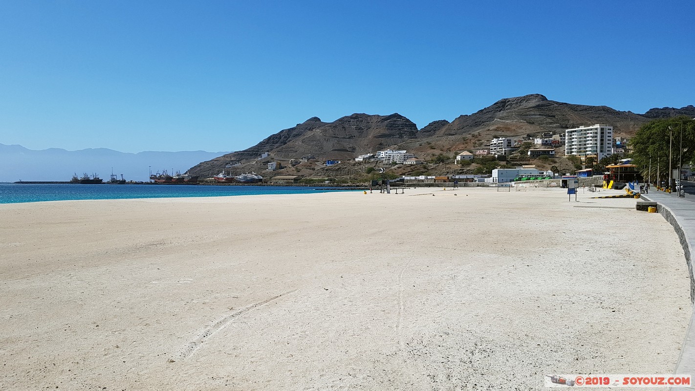 Sao Vicente - Mindelo - Praia de Lajinha
Mots-clés: Sao Vicente Mindelo Praia de Lajinha Mer plage