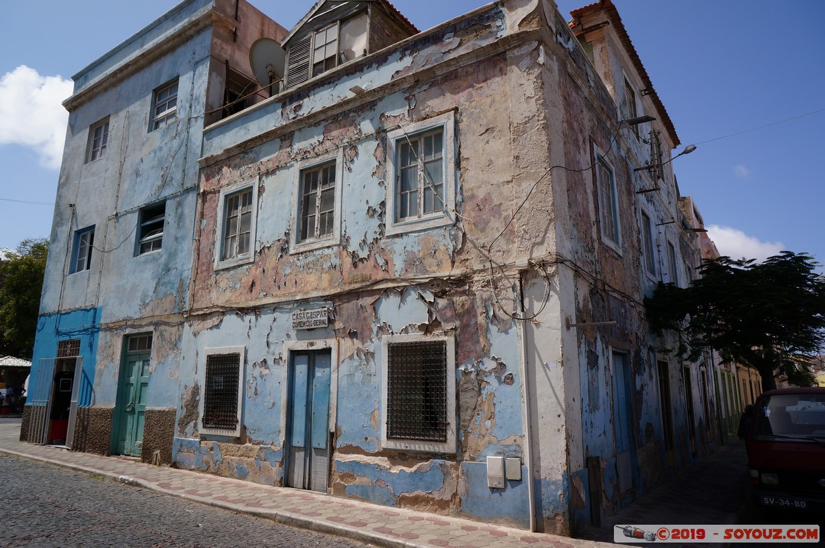 Sao Vicente - Mindelo - Pracinha da Igreja
Mots-clés: Cap-Vert Chã do Cemitério CPV geo:lat=16.88514786 geo:lon=-24.98788714 geotagged Sao Vicente Mindelo