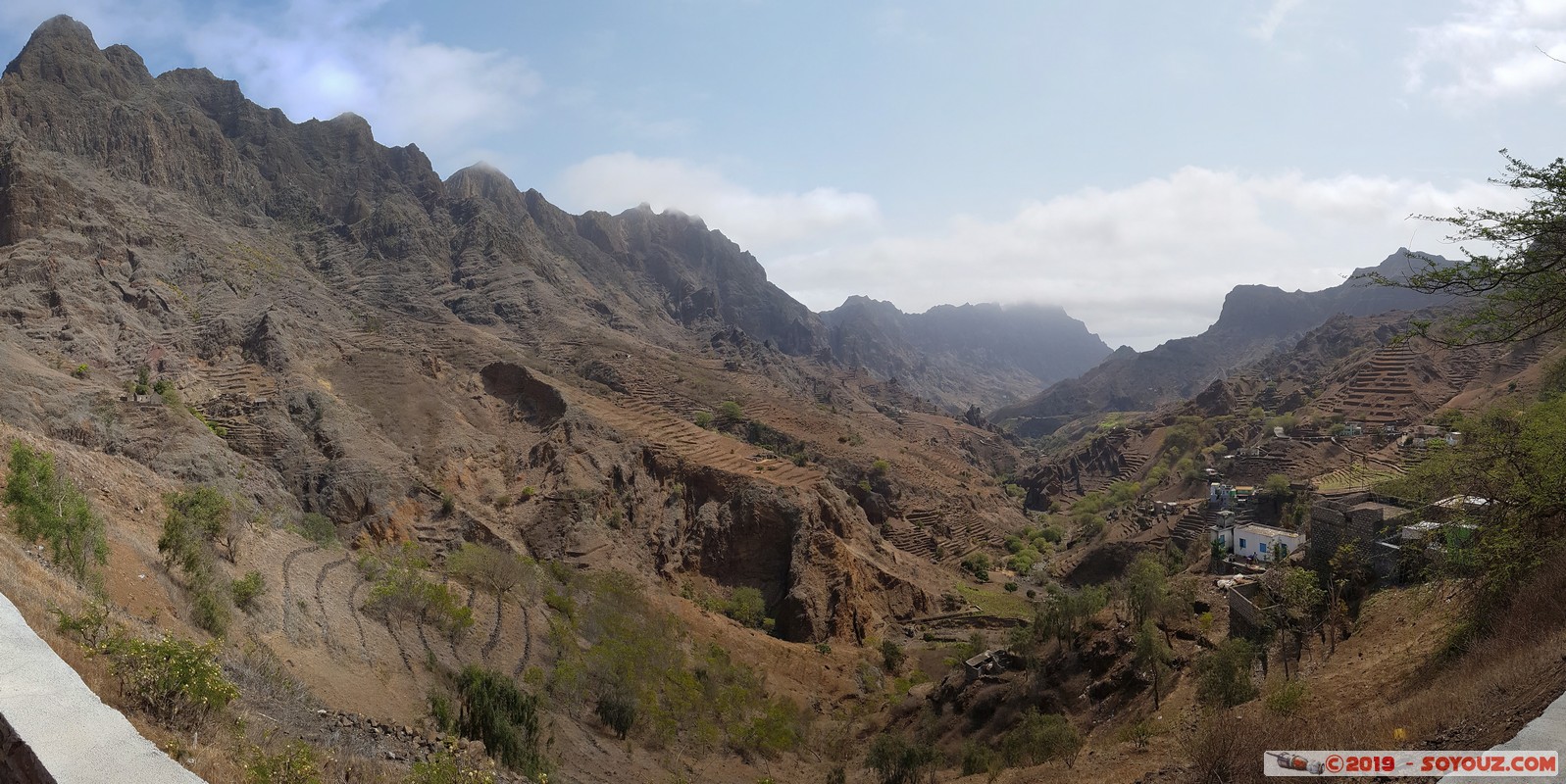 Santo Antao - Estrada  Boca de Coruja - Cruzinha
Mots-clés: Santo Antao Montagne Estrada  Boca de Coruja - Cruzinha panorama