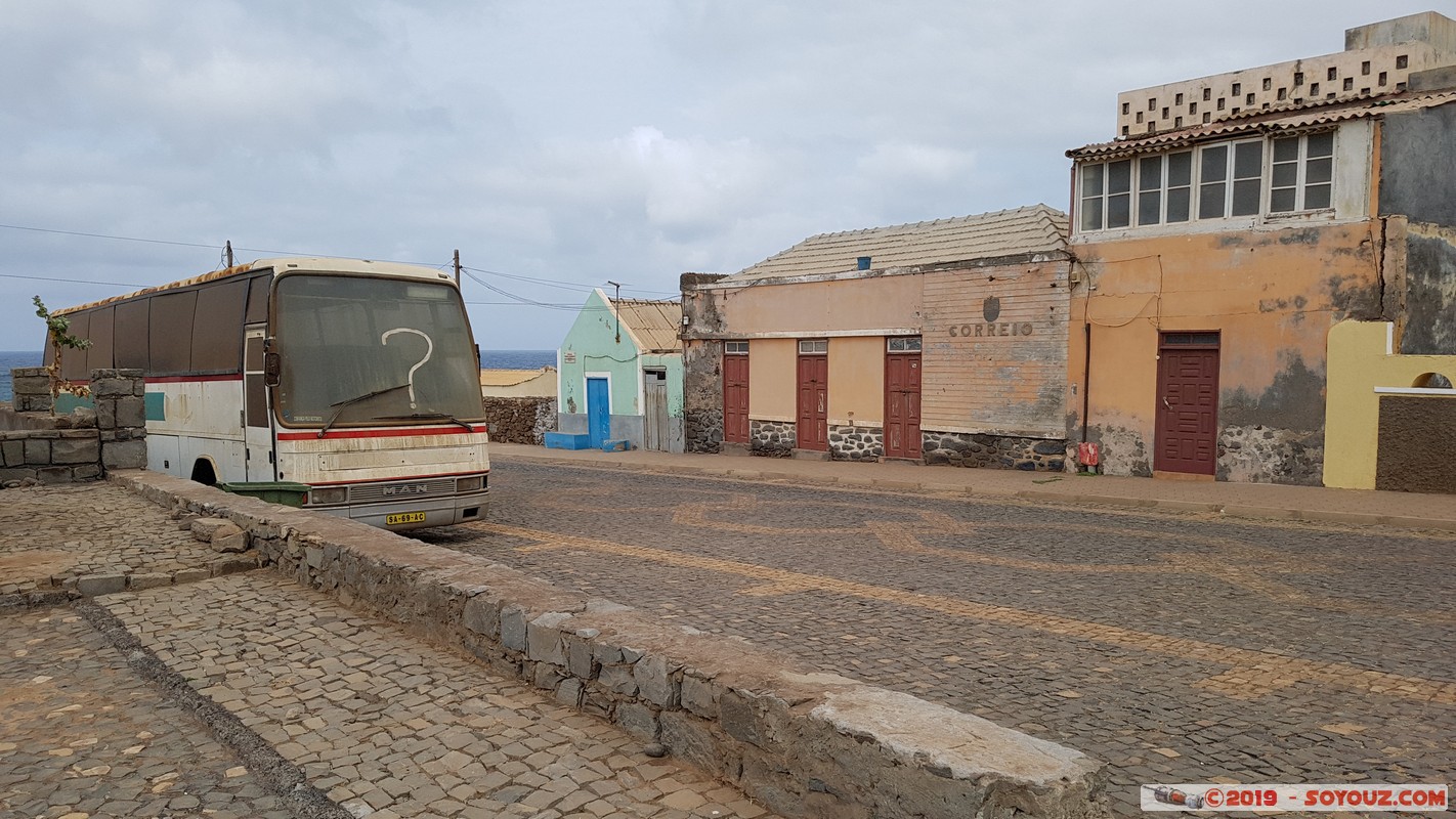 Santo Antao - Ponta do Sol - Largo da Praca
Mots-clés: Santo Antao Ponta do Sol Largo da Praca Bus