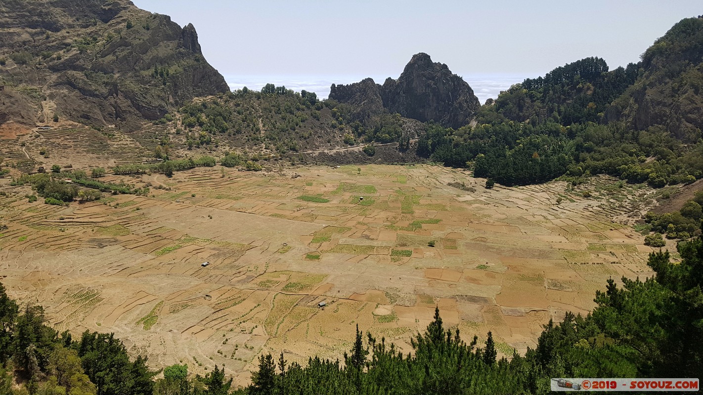 Santo Antao - Cova de Paul
Mots-clés: Santo Antao Cova de Paul Montagne