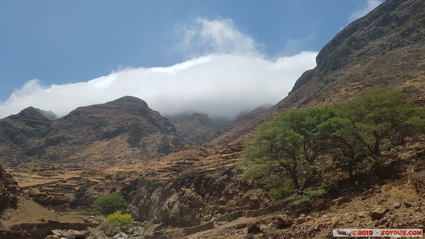 Santo Antao - Estrada Paul - Porto Novo
Mots-clés: Santo Antao Estrada Paul - Porto Novo Montagne