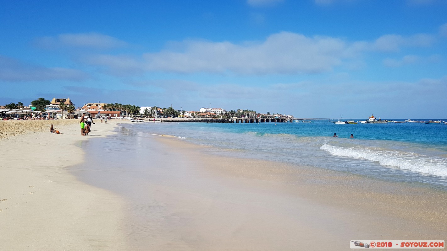 Sal - Santa Maria Praia
Mots-clés: Sal Santa Maria Mer plage