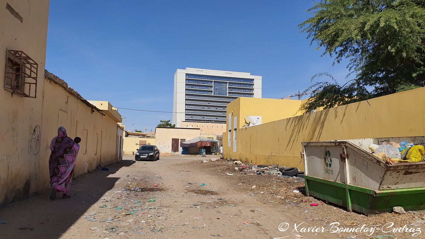 Nouakchott - Tour SNIM
Mots-clés: geo:lat=18.08479447 geo:lon=-15.97632855 geotagged Mauritanie MRT Nouakchott Trarza