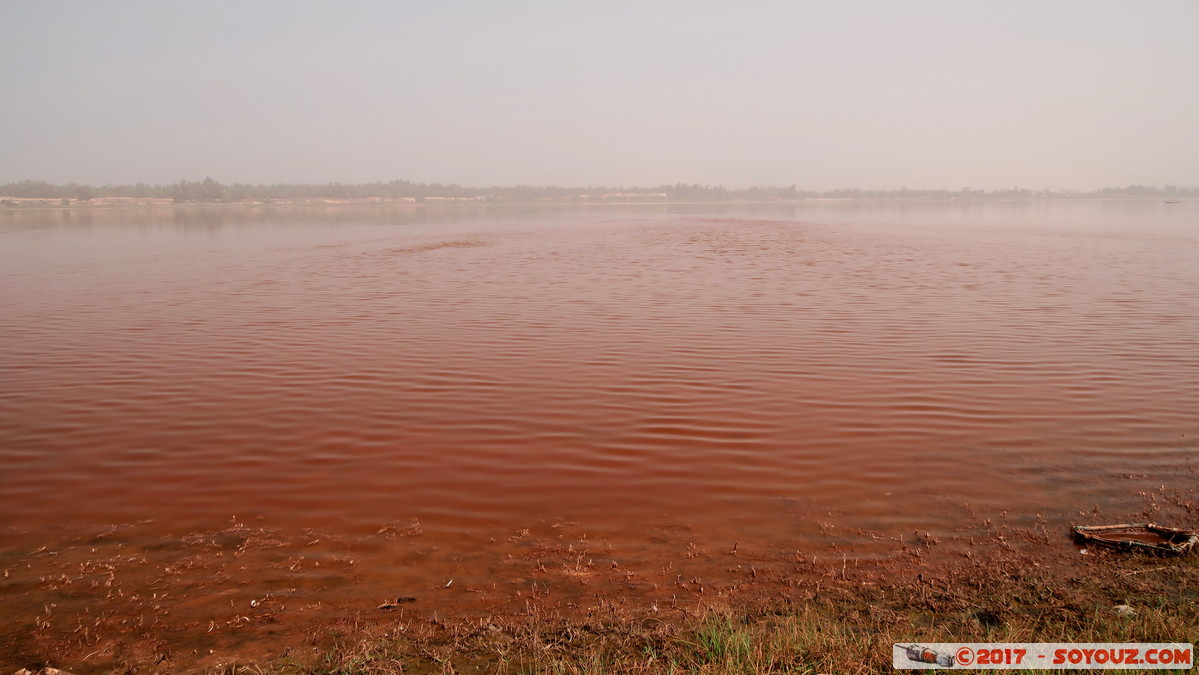 Lac Rose (lac Retba)
Mots-clés: geo:lat=14.83269998 geo:lon=-17.24241436 geotagged Niaga Peul Region Dakar SEN Senegal Lac