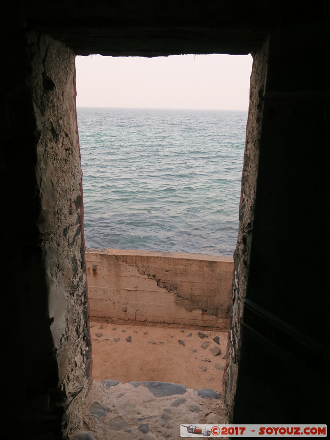 Ile de Gorée - Maision des Esclaves - "La Porte du non-retour"
Mots-clés: geo:lat=14.66772551 geo:lon=-17.39723414 geotagged Gorée Region Dakar SEN Senegal Ile de Gorée patrimoine unesco Maision des Esclaves Colonial Francais