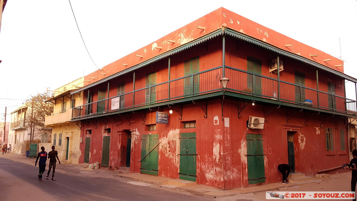 Saint-Louis - Ave Blaise Diagne
Mots-clés: geo:lat=16.03043423 geo:lon=-16.50378764 geotagged Region Saint-Louis SEN Senegal Sor Saint-Louis patrimoine unesco