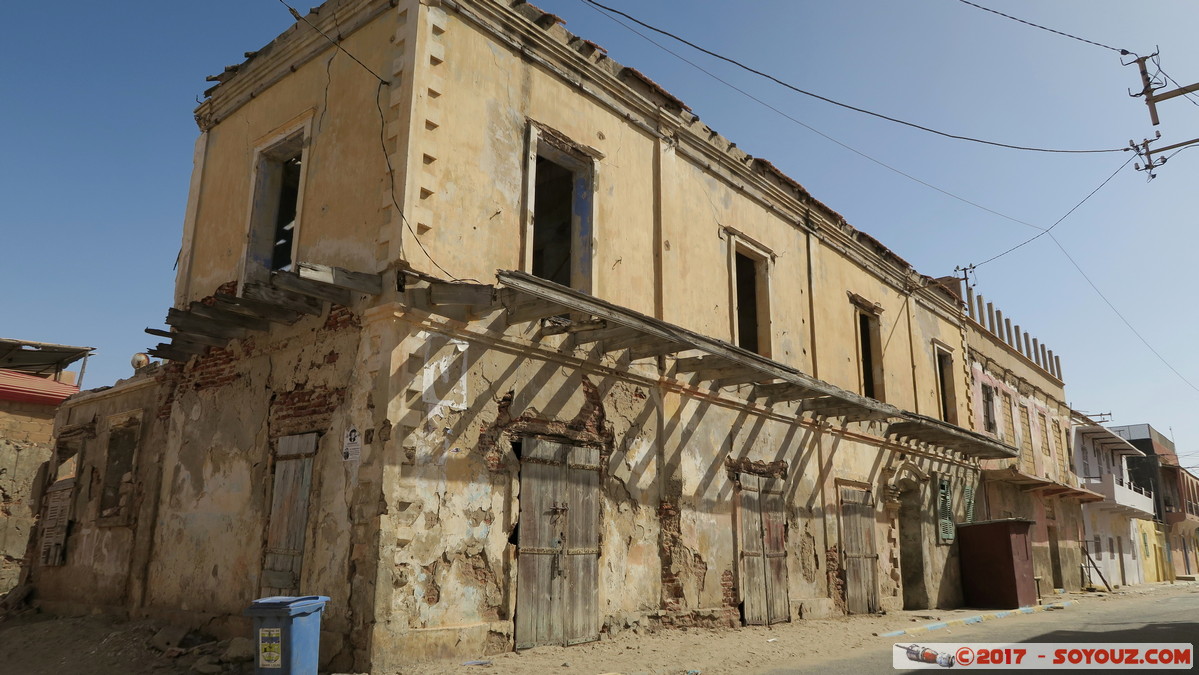 Saint-Louis - Rue de France
Mots-clés: geo:lat=16.03155819 geo:lon=-16.50465935 geotagged Region Saint-Louis SEN Senegal Sor Saint-Louis patrimoine unesco