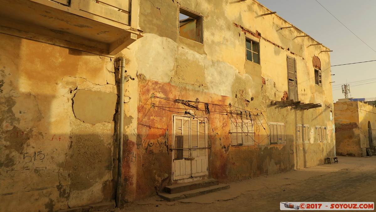 Saint-Louis - Rue Ibrahima Sarr
Mots-clés: geo:lat=16.02226981 geo:lon=-16.50567323 geotagged Region Saint-Louis SEN Senegal Sud Saint-Louis patrimoine unesco