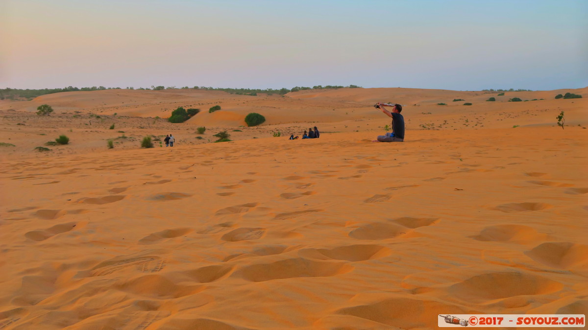 Desert de Lompoul - Coucher du Soleil
Mots-clés: geo:lat=15.45483324 geo:lon=-16.68741703 geotagged Mbèss Region Louga SEN Senegal Désert de Lompoul Desert sunset Hdr