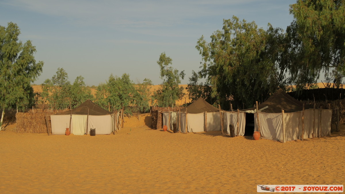 Desert de Lompoul - Camp - khaïmas (tentes maures)
Mots-clés: geo:lat=15.45430585 geo:lon=-16.68741435 geotagged Mbèss Region Louga SEN Senegal Désert de Lompoul Desert khaïmas (tentes maures)