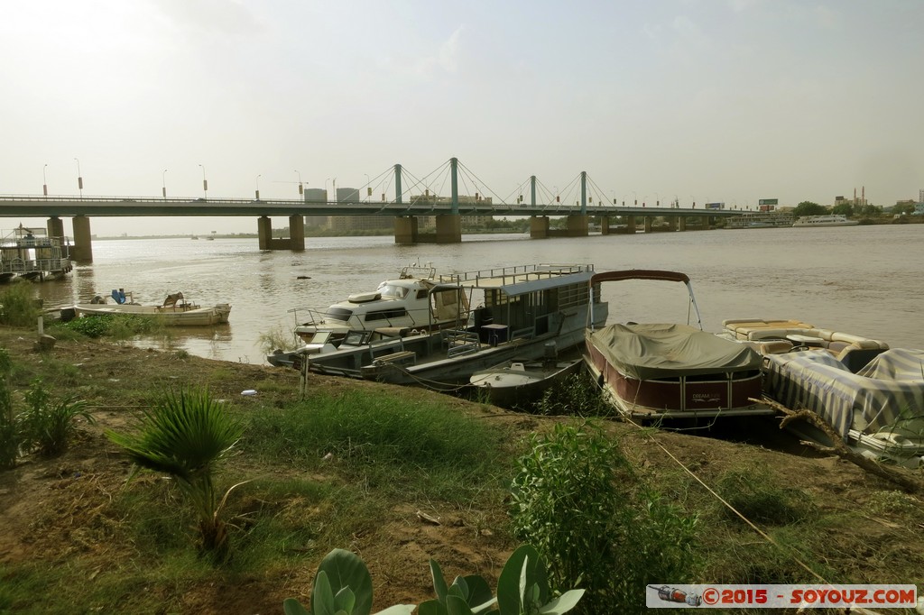 Khartoum - Nile Sailing Club - Al Mk Nemer Bridge
Mots-clés: geo:lat=15.61224688 geo:lon=32.53447115 geotagged Khartoum SDN Soudan Nile Sailing Club El Malik boat Pont Riviere