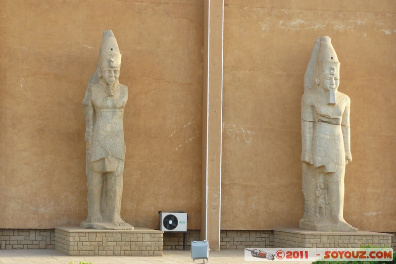 Khartoum - National Museum
Mots-clés: Al KharÅ£Å«m geo:lat=15.60649907 geo:lon=32.50816941 geotagged SDN Soudan TÅ«t Ruines egyptiennes Egypte