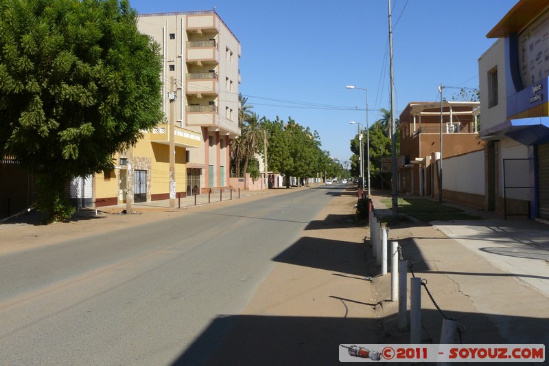 Khartoum - Amarat - Middle road
Mots-clés: Al KharÅ£Å«m geo:lat=15.57441294 geo:lon=32.54691665 geotagged Nasir SDN Soudan