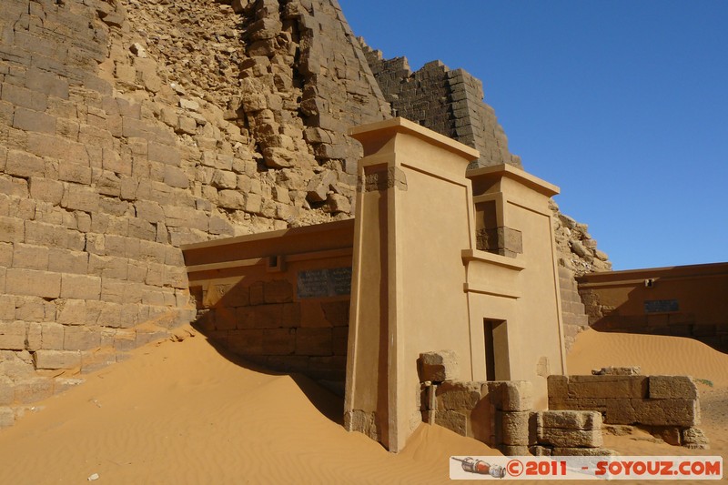 Meroe Pyramids - Northern Cemetery
Mots-clés: geo:lat=16.93875433 geo:lon=33.74913365 geotagged Hillat ed Darqab Nahr an NÄ«l SDN Soudan Ruines Egypte patrimoine unesco Desert