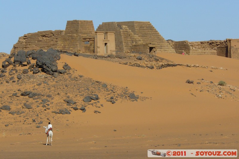 Meroe Pyramids - Northern Cemetery
Mots-clés: geo:lat=16.93661697 geo:lon=33.74943942 geotagged Hillat ed Darqab Nahr an NÄ«l SDN Soudan Ruines Egypte patrimoine unesco Desert animals chameau