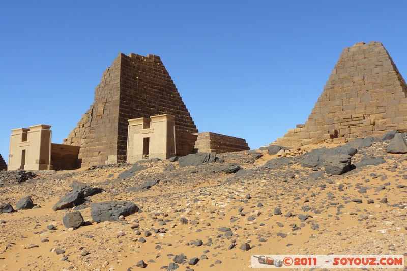 Meroe Pyramids - Southern Cemetery
Mots-clés: geo:lat=16.93463610 geo:lon=33.75167638 geotagged Hillat ed Darqab Nahr an NÄ«l SDN Soudan Ruines Egypte patrimoine unesco Desert