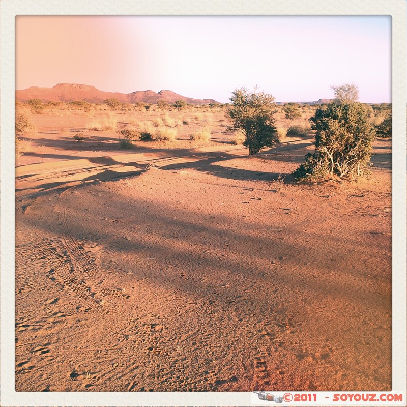 El Ghadoora - Desert
Mots-clés: Desert old camera Art