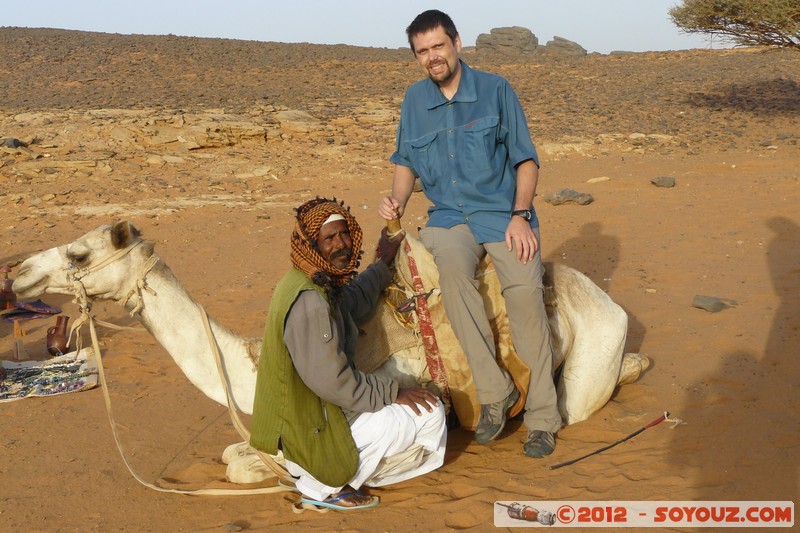 Meroe - Tourist picture
Mots-clés: geo:lat=16.93326519 geo:lon=33.75544167 geotagged Hillat ed Darqab Nahr an NÄ«l Soudan animals chameau personnes